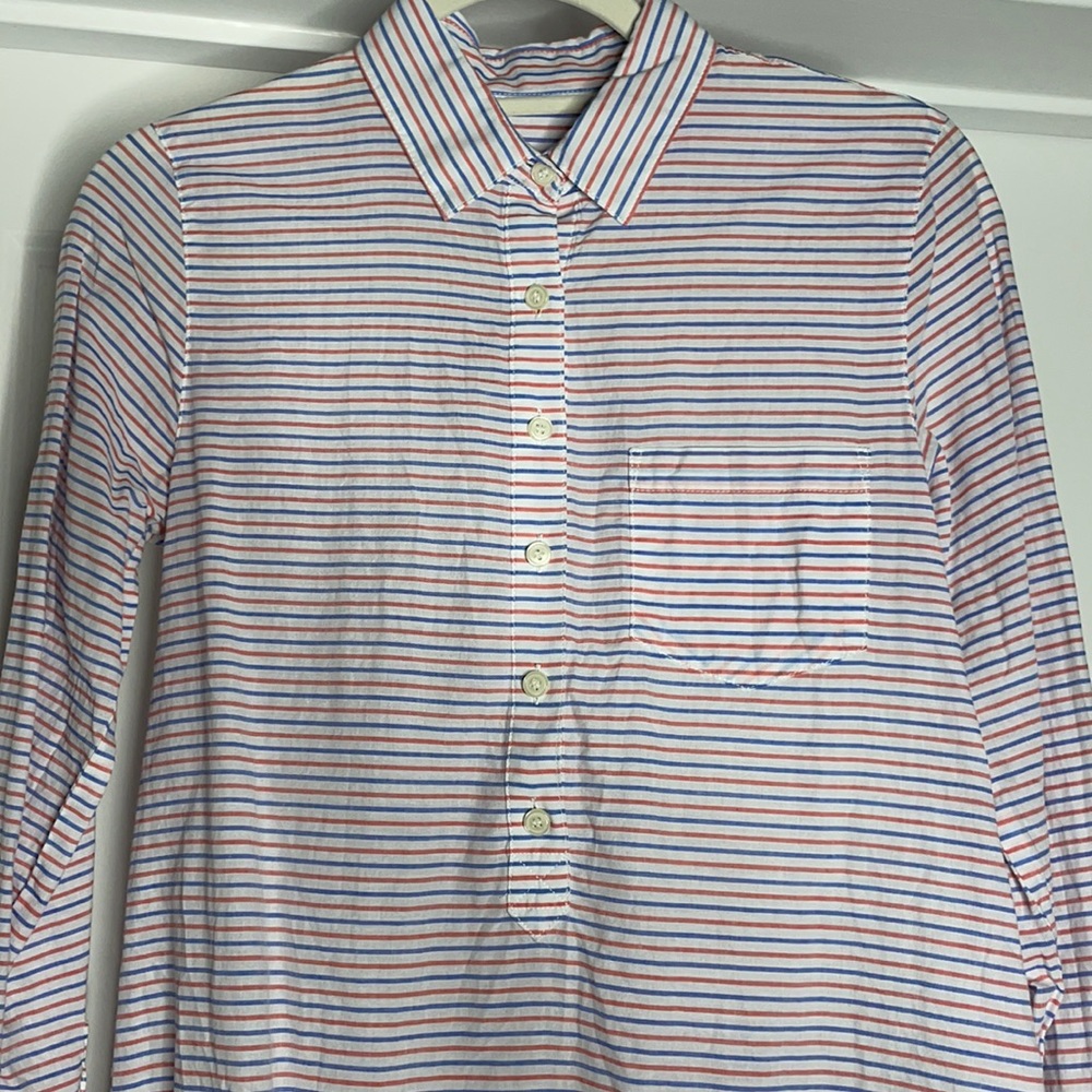 NWOT JCREW BUTTON DOWN. XS.